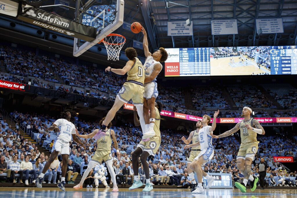 Georgia Tech crumbles late in loss at No. 20 North Carolina
