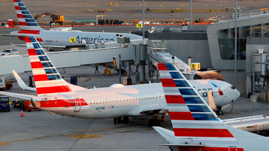 American Airlines flights resume after tech issue