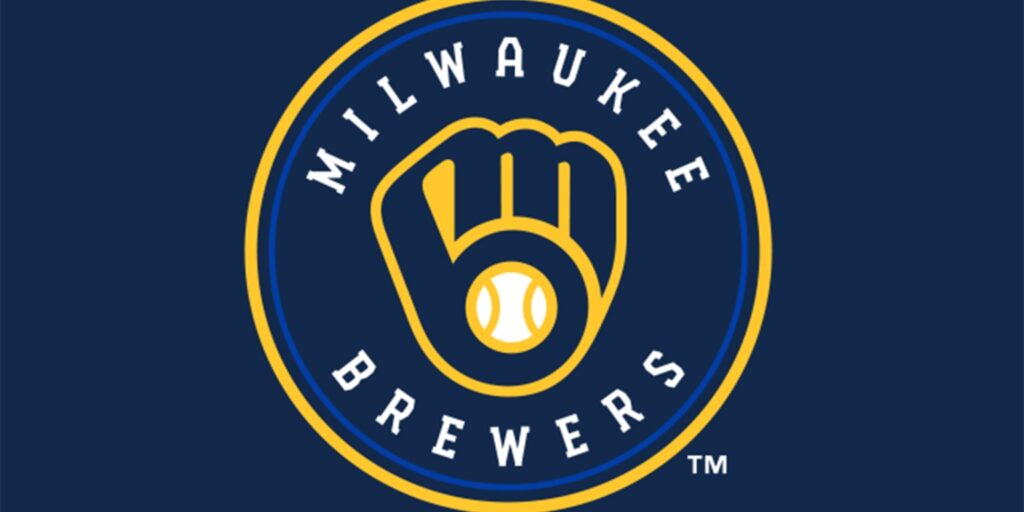 Brewers reach deal to remain with Diamond for TV broadcasts