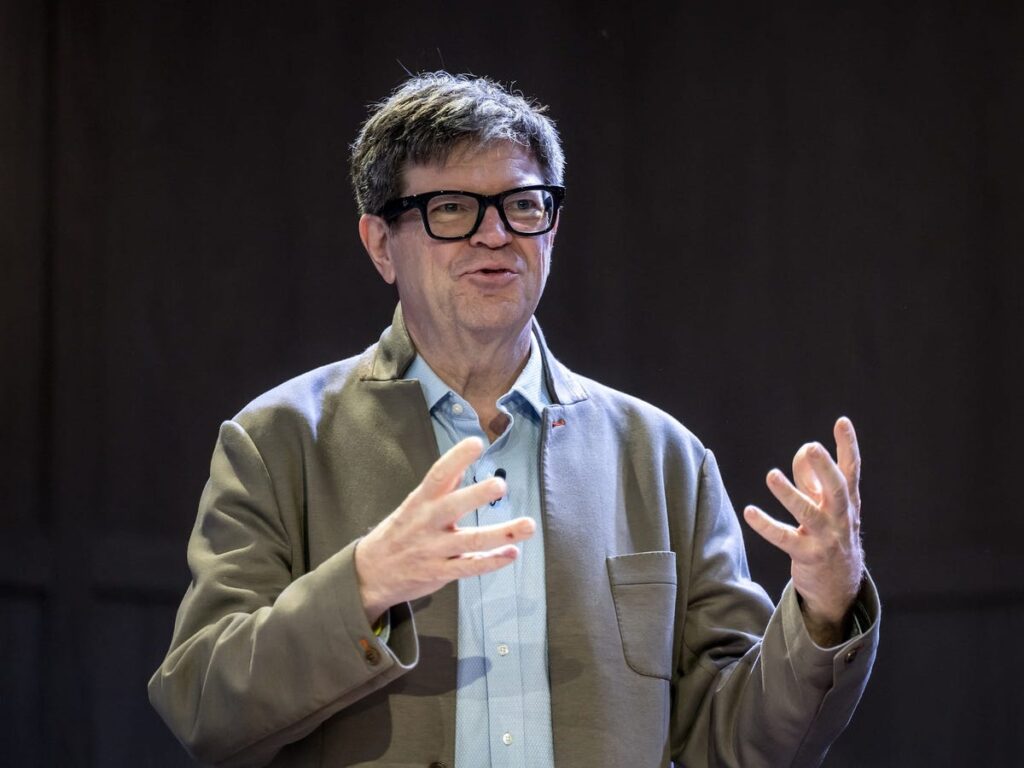 Meta’s chief AI scientist says DeepSeek’s success shows that “open source models are surpassing proprietary ones”