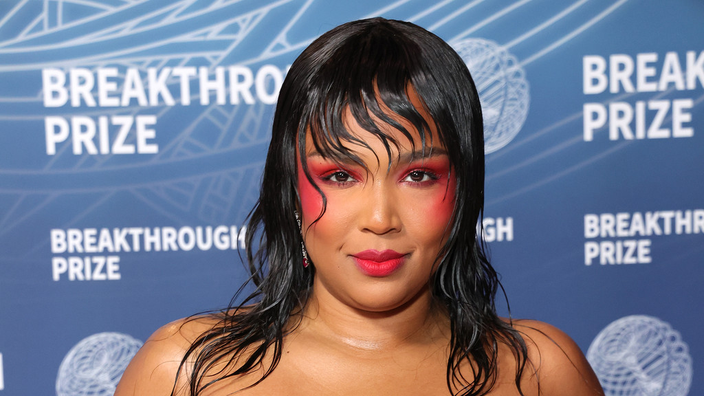 Lizzo reveals lifestyle changes that led to weight loss