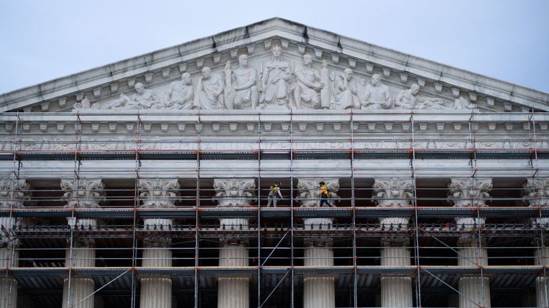 What to know about the Supreme Court’s midnight Alien Enemies Act order