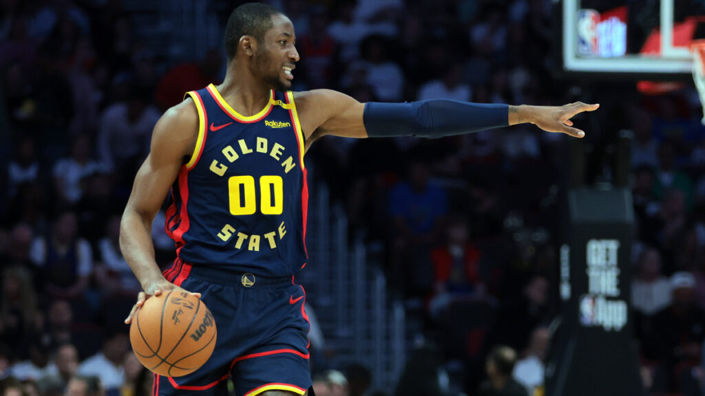 Warriors extend $7.9M qualifying offer to Jonathan Kuminga, making him restricted NBA free agent