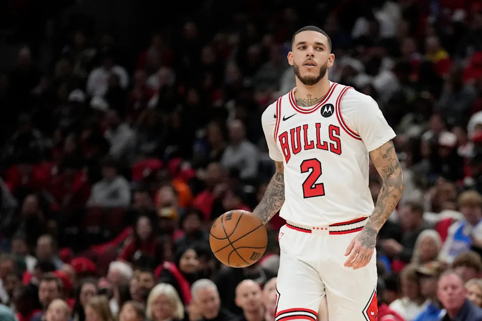 Basketball Fans React To Shocking Lonzo Ball Trade