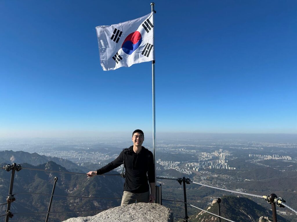 He traded Goldman Sachs for a startup, then America for Korea