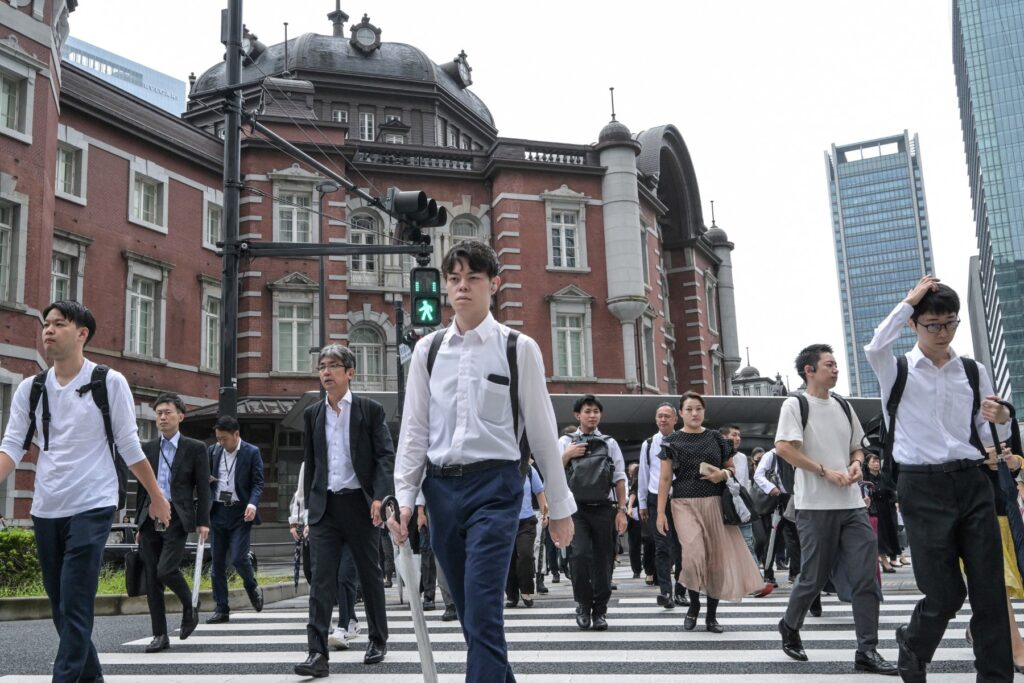 Japan’s minimum wage to exceed ¥1,000 nationwide for 1st time