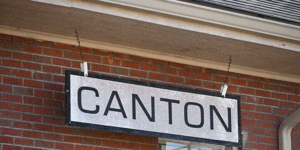 Canton business praises downtown police presence during Hall of Fame weekend after fights broken up