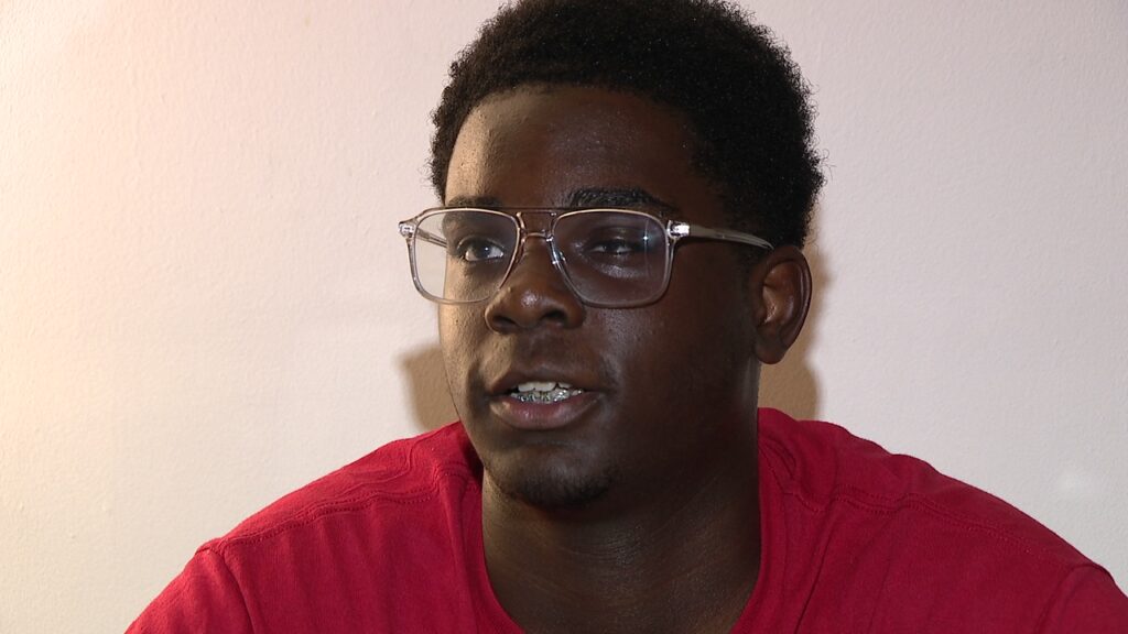 Legally blind Delaware teen needs your vote for Sports Illustrated Athlete of the Year