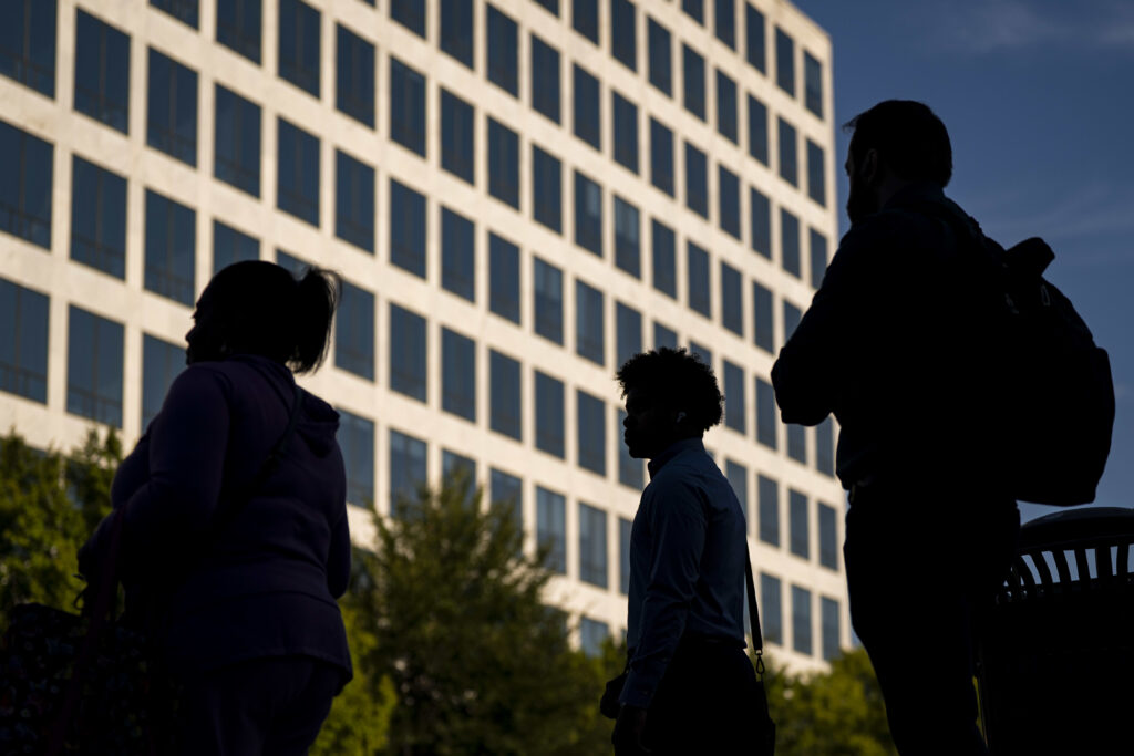 Furloughed federal workers face threat of no back pay from shutdown, despite 2019 law requiring it