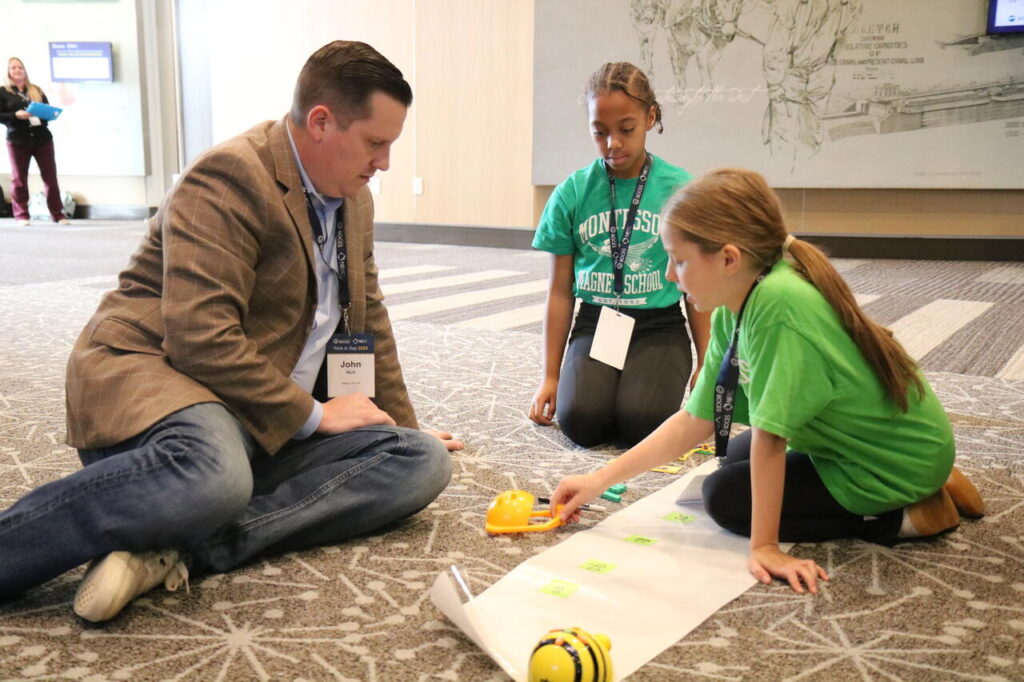 Tech coaches and students showcase district’s focus on innovative education