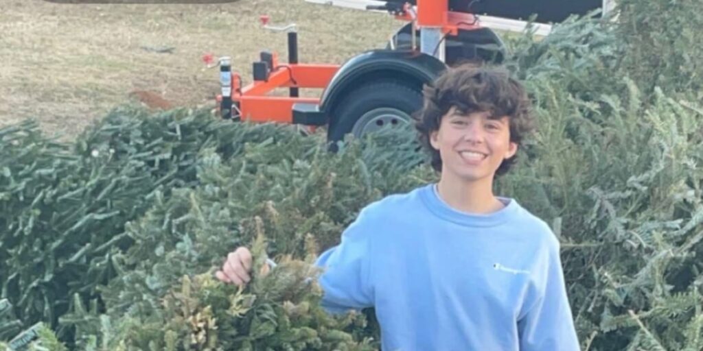 Birmingham teen turns Christmas tree removal into green business