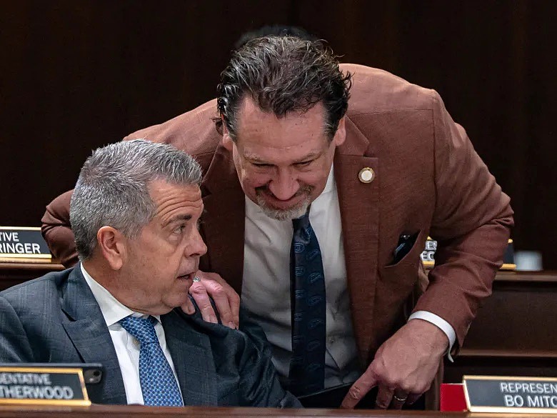 Tennessee Republicans want to conceal ICE and law enforcement names while collecting more data from civilians