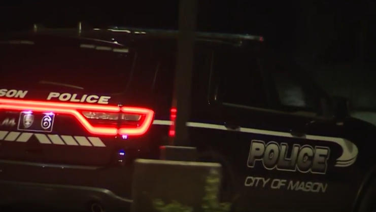 19-year-old accused of kicking officer outside popular sports complex in Mason