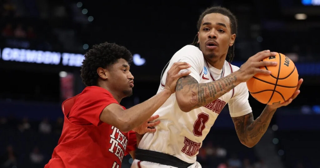 Texas Tech guard Jaylen Petty plans to enter NCAA transfer portal