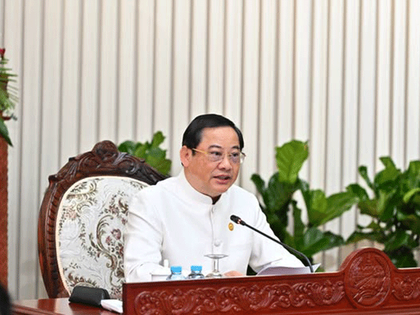 Lao government flags economic stability, poverty reduction at latest monthly meeting
