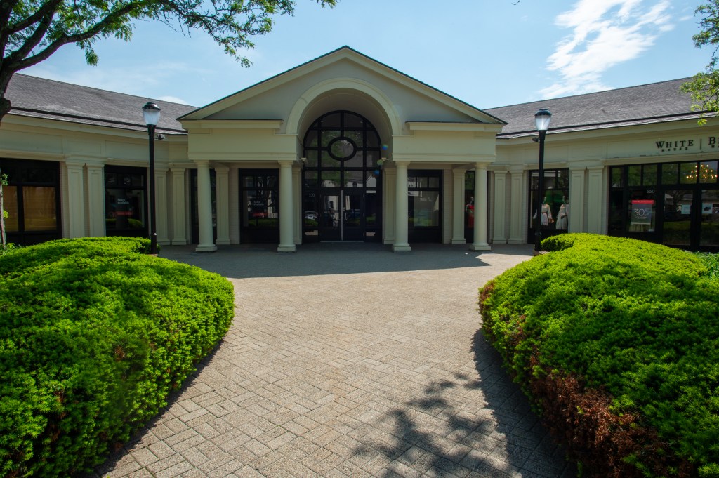 Lifestyle shopping center turnaround in CT adds six new tenants. Here’s who and when they open