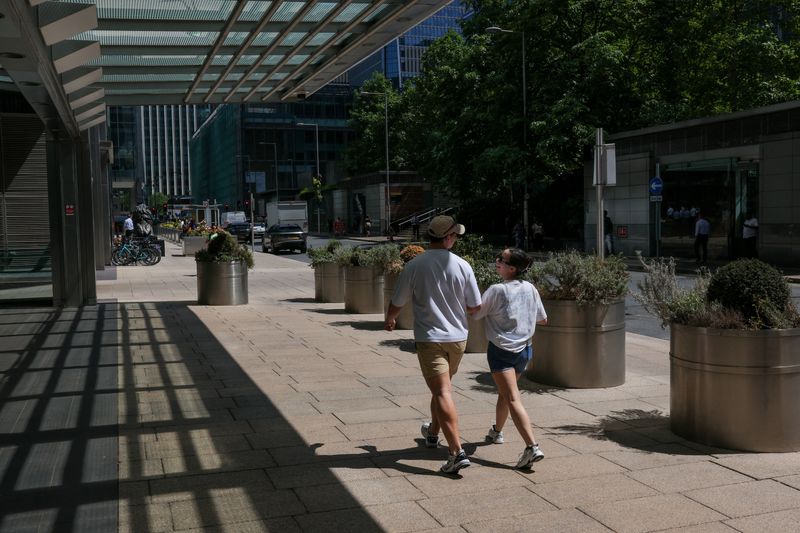 UK employers warns of slower growth, higher unemployment