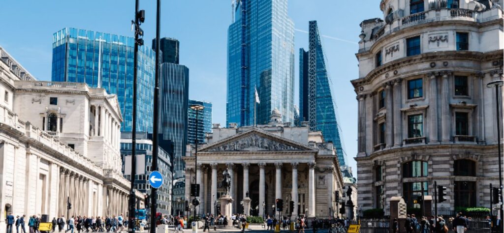 FTSE 100 Live: UK blue-chips set to make muted start; tech stocks continue to feel fall-out
