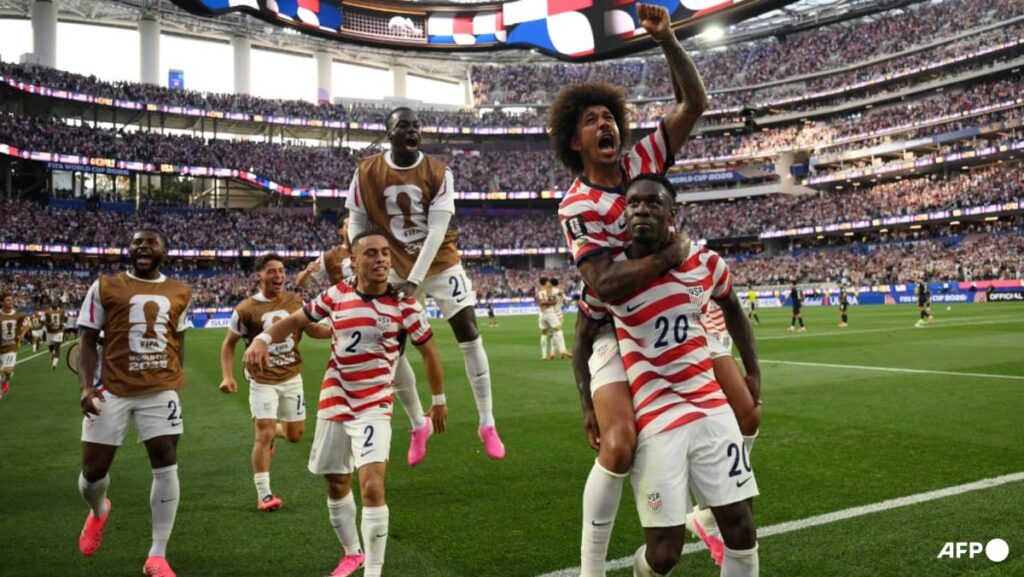 US team ease to 4-1 victory over Paraguay