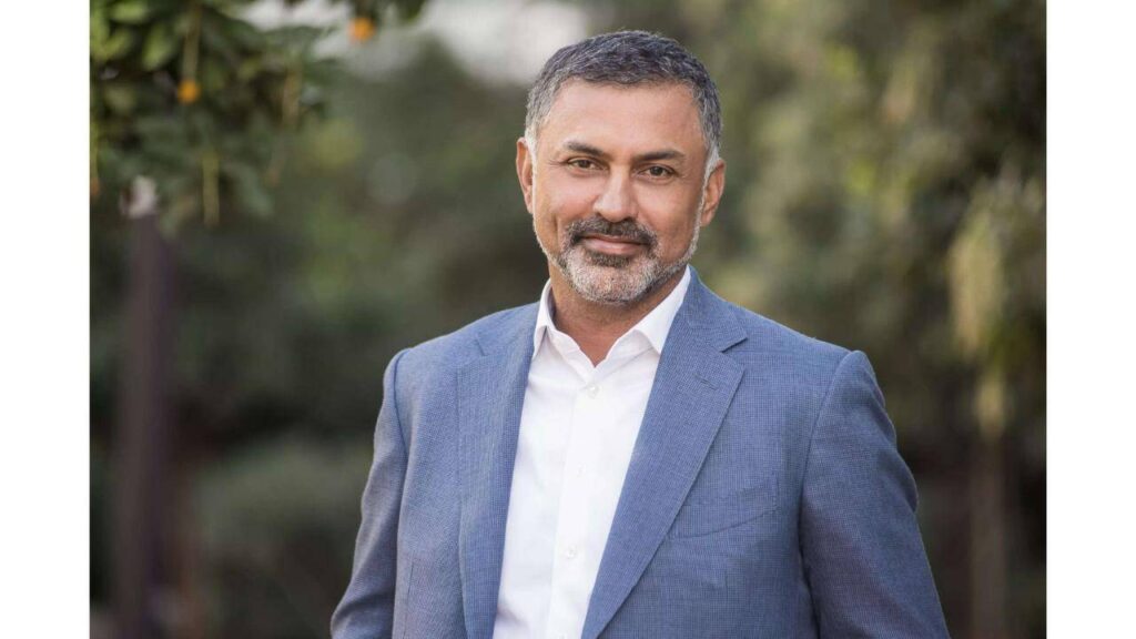 Nikesh Arora, CEO of $248 billion tech company who told CEOs that layoffs is not the solution, now warns: 90% of employees at big companies are not …