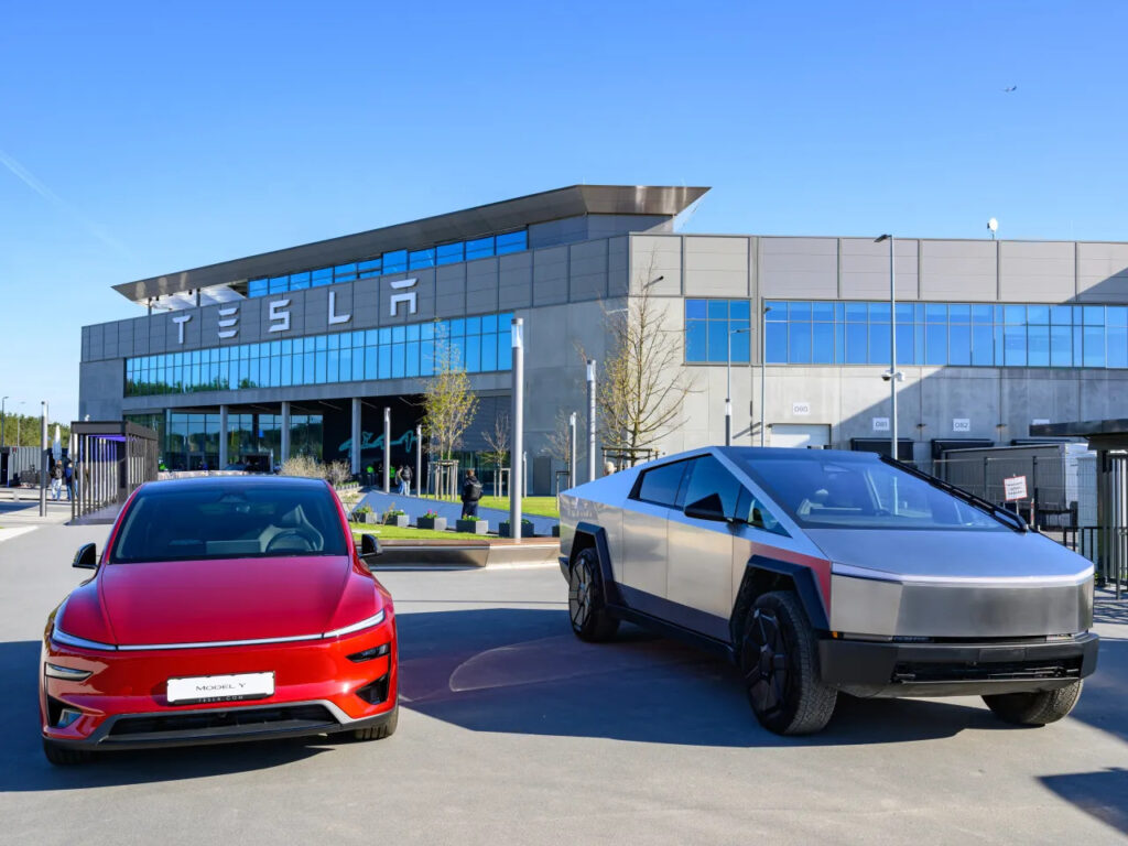 This Analyst Bets On Tesla’s Robotaxi And Cybercab Businesses Ahead Of Q2 Results – Retail Sees Stock Climbing To $450