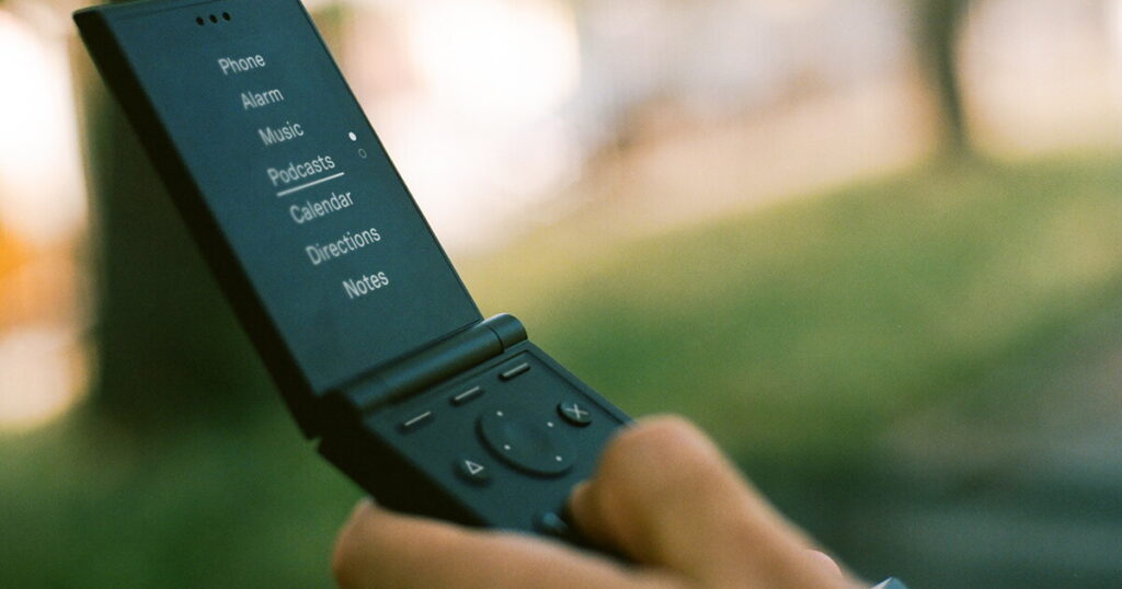 Light Flip phone takes a nostalgic approach to killing screen time