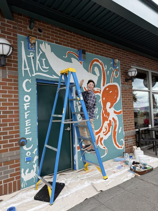 WEST SEATTLE ARTIST: Another new business mural
