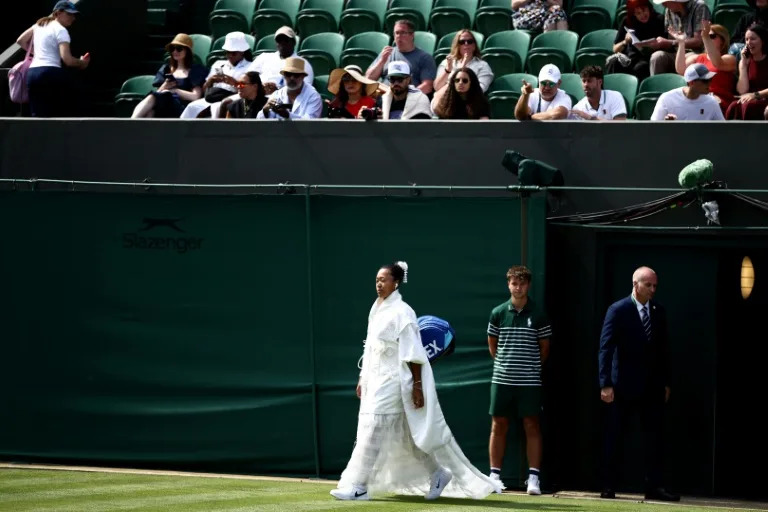 Wimbledon clings onto fashion traditions, with a twist
