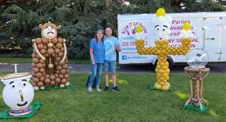 ‘Bigger, better and impossible to miss.’ This business transforms balloons into spectacular pieces.
