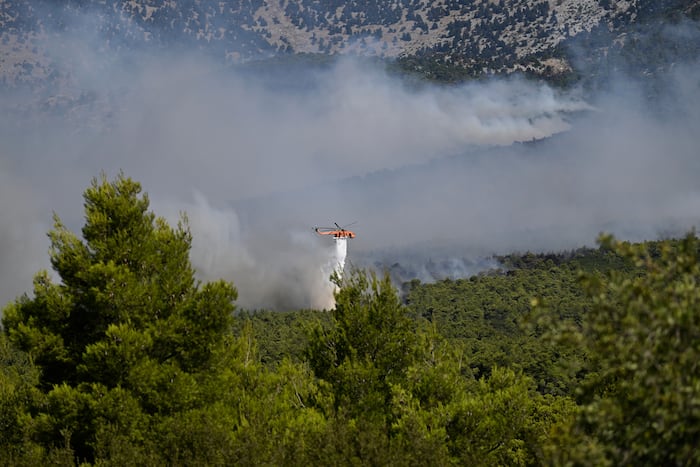 2 firefighting helicopters collide midair near Athens as Europe’s wildfire emergency rages