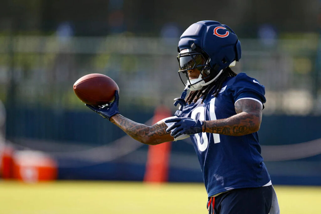 Teammates, Coaches Helping Bears’ Zavion Thomas Master Ben Johnson’s Offense