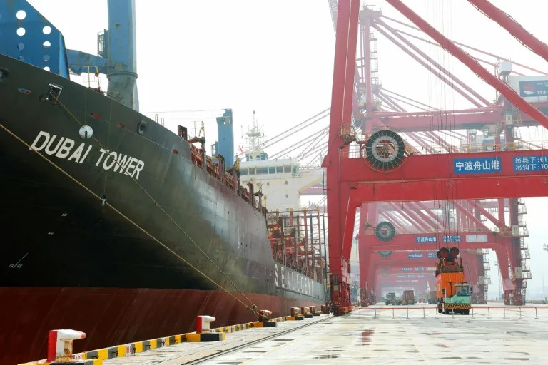 Chinese ship sets off for Europe through Arctic, halving travel time