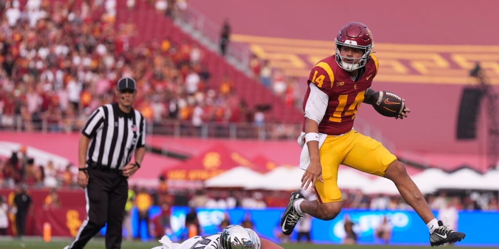 Senate passes college sports bill that would rein in athlete payments and transfers