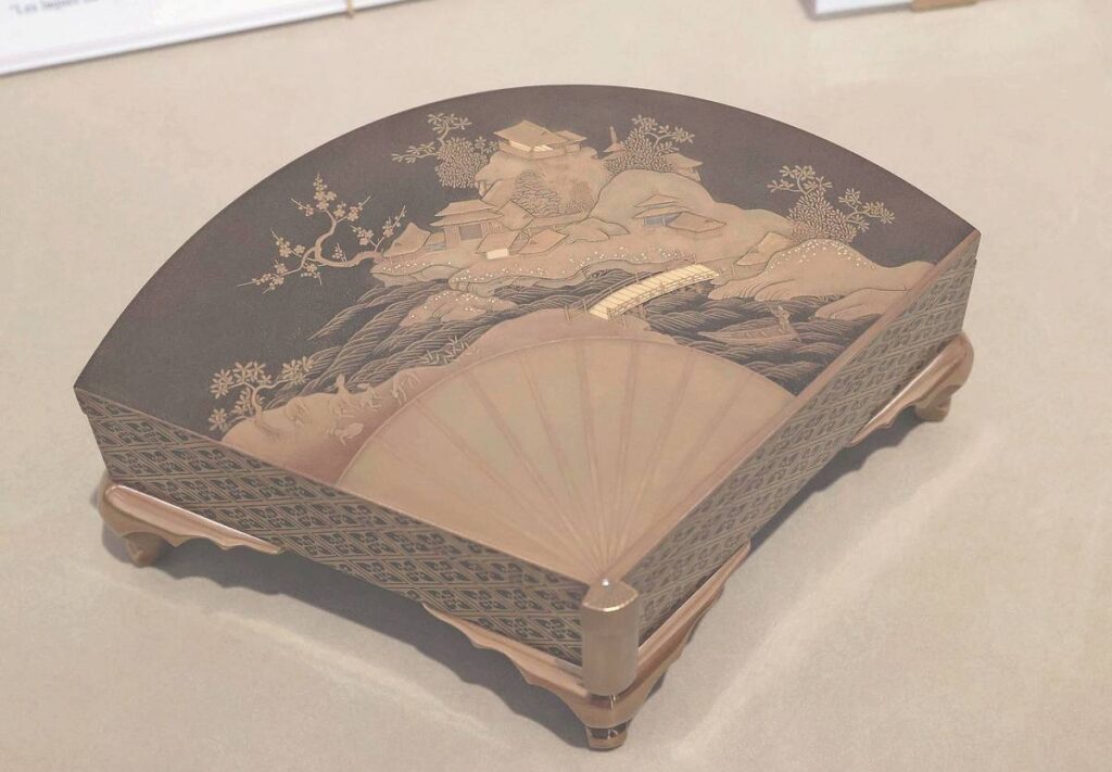 Japanese artisans re-create Marie-Antoinette’s cherished lacquerware box