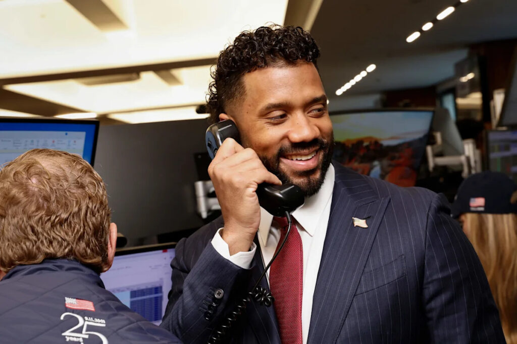 Seahawks Legend Russell Wilson Sends ‘Special’ Message to Kenneth Walker