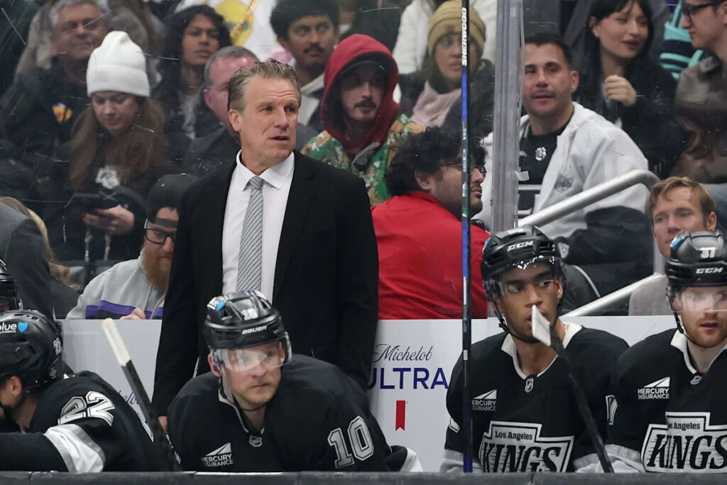 Maple Leafs Coach’s Dilemma Emerges Before NHL Season