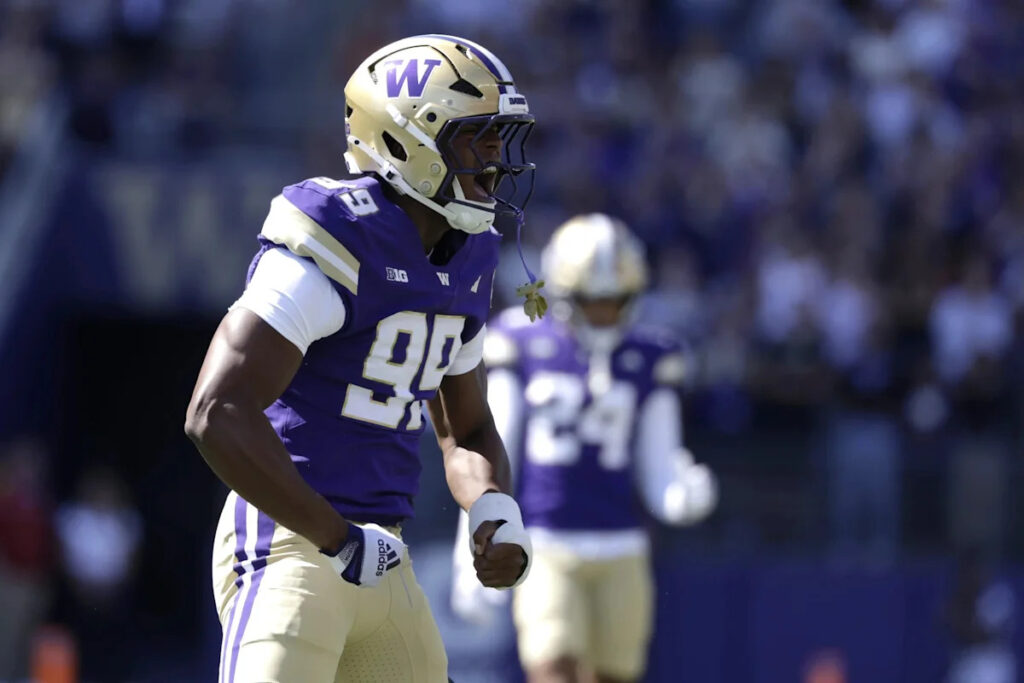 Washington’s Deuce Davis Continues Havoc at EDGE