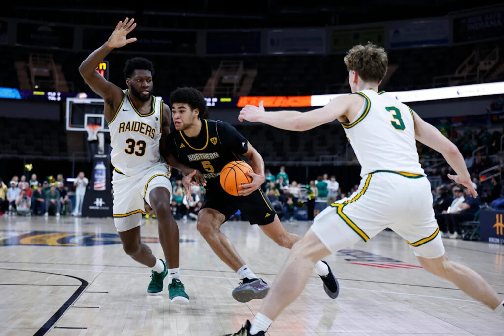 Louisville basketball adds NKU transfer LJ Wells