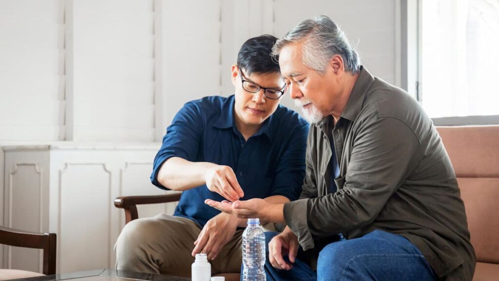 Managing 5 or more medications for an elderly family member? Here’s what caregivers should know