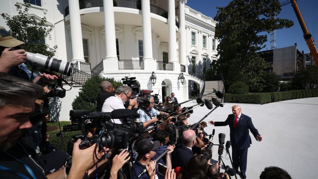 Justice Department investigates White House TV press pool boycott