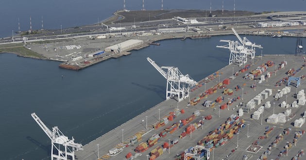 Opinion: California signed a law to stop Oakland’s coal terminal — 8 years of air data says to build it